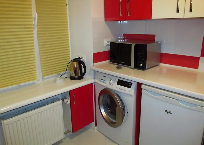 Near Opera * Λβιβ