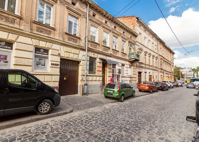 Near Opera דירה לבוב