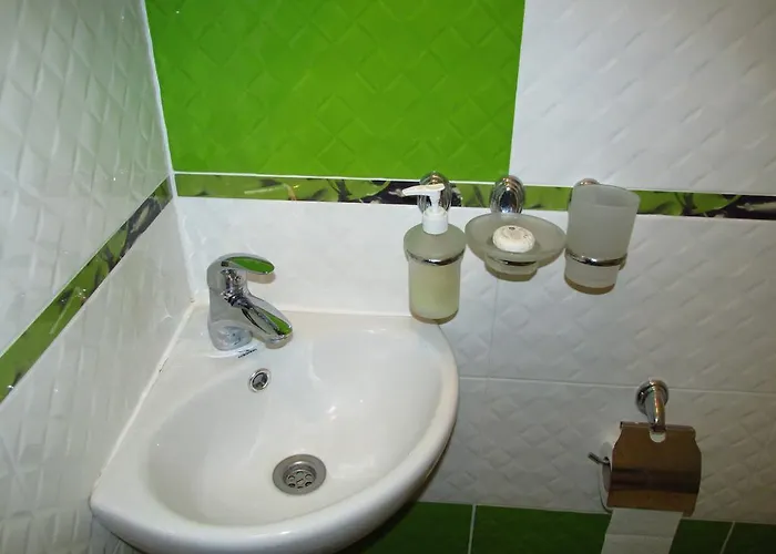 Near Opera * إلفيف